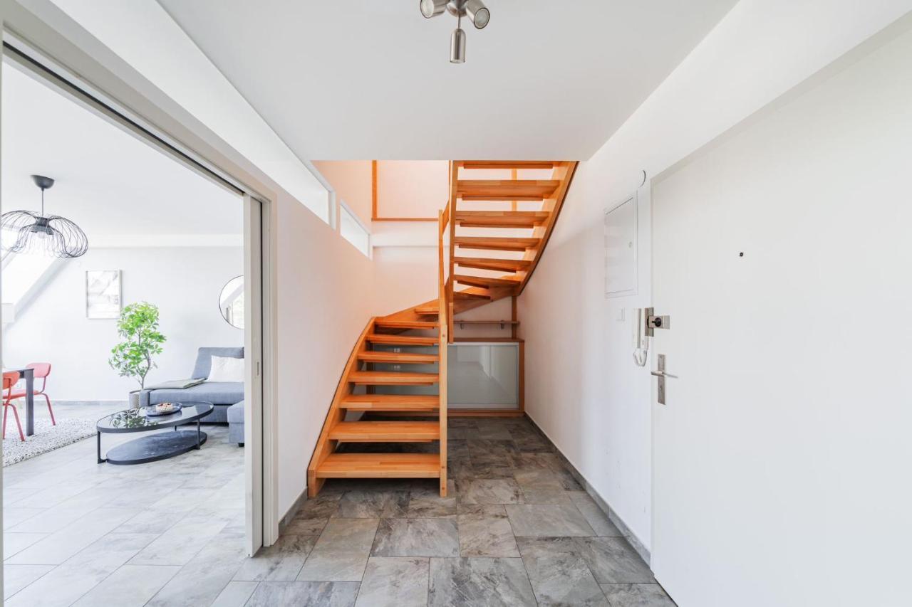 Apartments Next To Schoenbrunn - Free Parking !!! Viena Exterior foto